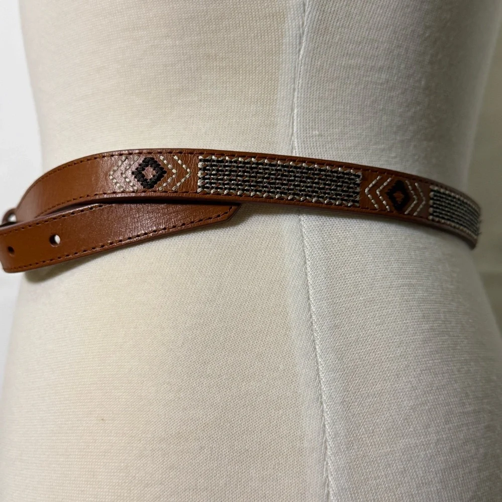 American Eagle Brown Western Leather thin Belt with Aztec design size Medium - Picture 3 of 10